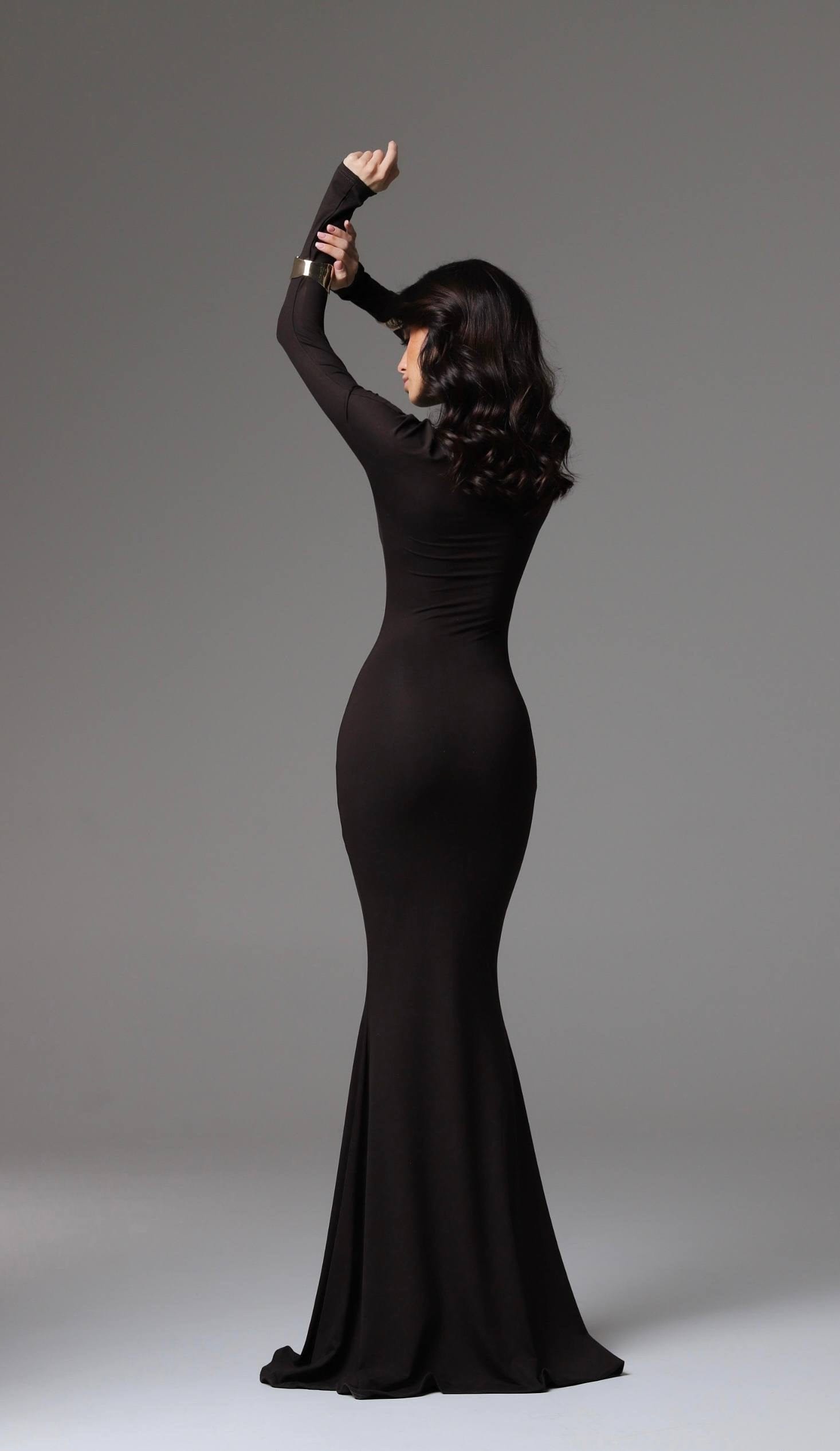 Cloud Wear NORA Klasyczna Dopasowana Sukienka Maxi z Długim Rękawem